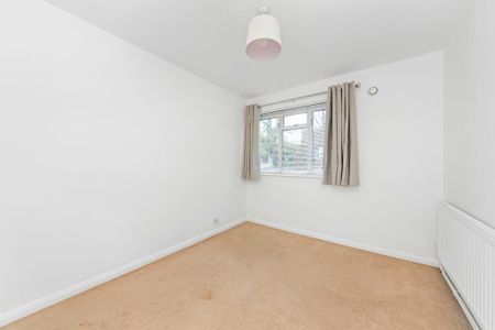 2 bedroom maisonette to rent - Photo 4