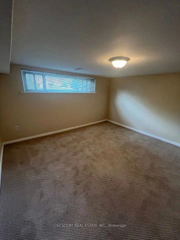 Property For Lease | W9264878 - Photo 5