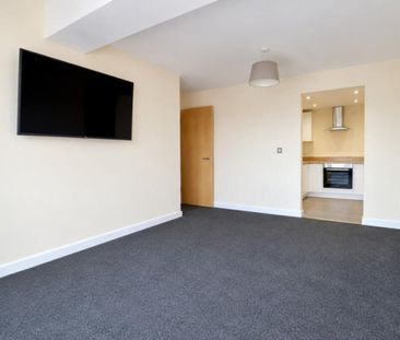 2 Bed Flat, West Point, S1 - Photo 2
