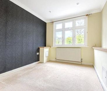 Stroude Road, Virginia Water, Surrey, GU25 4BU - Photo 5