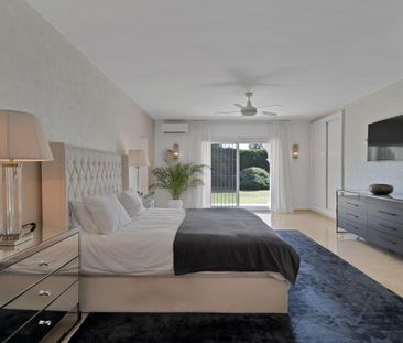 Detached Villa in Estepona - Photo 2