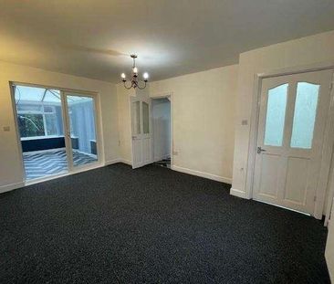 Scholemoor Avenue, Bradford, BD7 - Photo 2