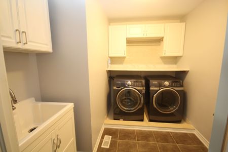 For Lease - 3490 Whilabout Terrace, Oakville, Ontario - Photo 2