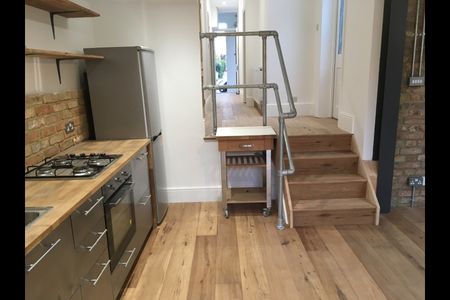 2 Bed Flat, Fairthorn Road, SE7 - Photo 5