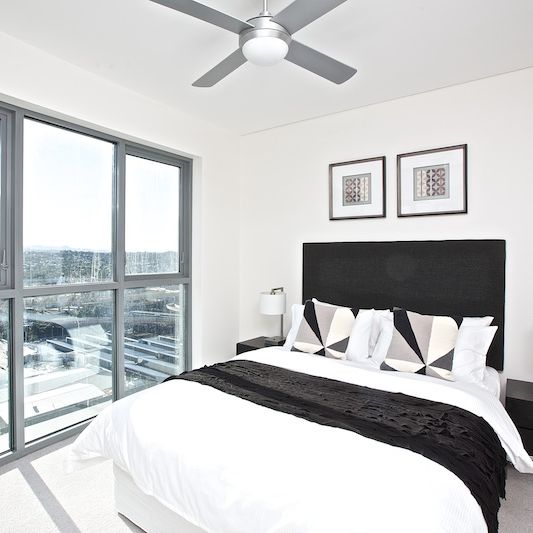 1 BEDROOM + CAR - Photo 1