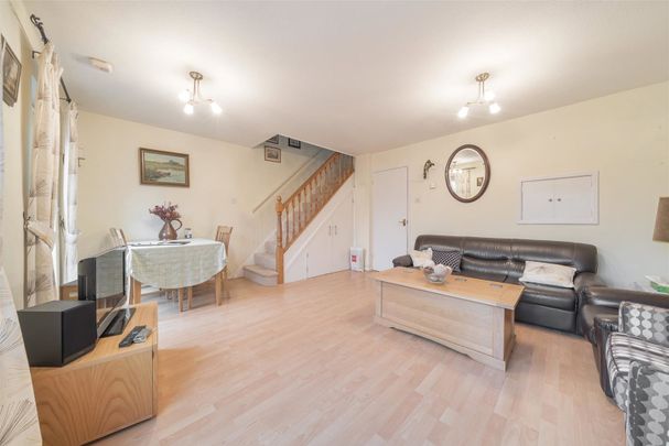 Ash Hill Close, Bushey, WD23 1BW - Photo 1