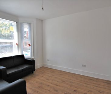 Graham Road, N15, London - Photo 5
