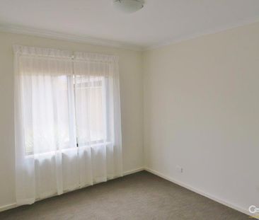 Modern Family Home with Study in the Heart of Seaford. - Photo 4