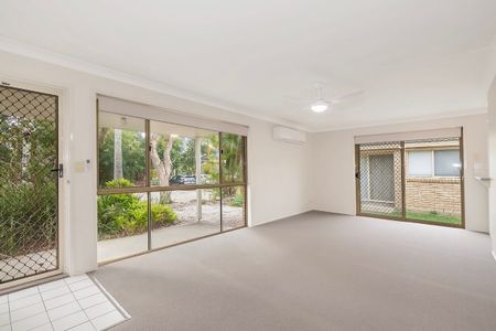 Charming 2 Bedroom Coomera Villa - Photo 2