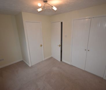 2 bed Terraced - To Let - Photo 4