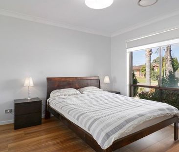 IMPRESSIVE 4 BEDROOM HOME WITH DOUBLE GARAGE AND INGROUND SWIMMING ... - Photo 5