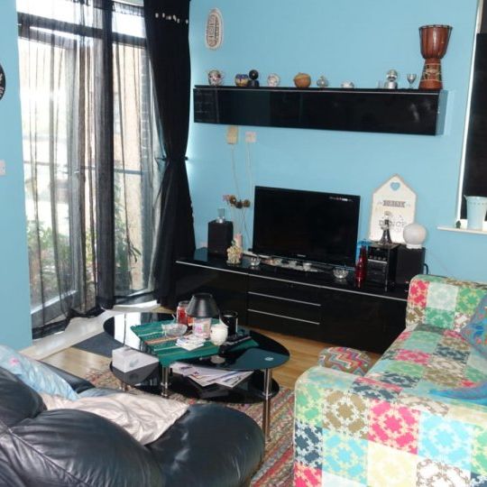Room in a 2-Bedroom Apartment for rent in Rialto, Dublin - Photo 1