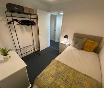 309 College Court Central, Belfast, BT1 6BF - Photo 4