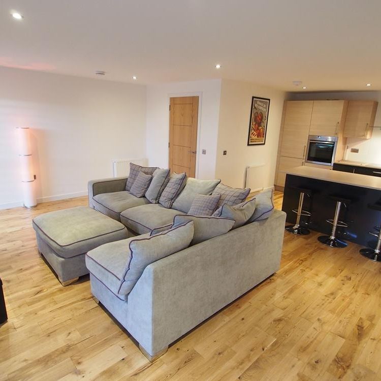 2 bedroom flat to rent - Photo 1