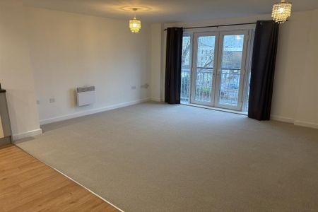 2 bedroom flat to rent - Photo 2