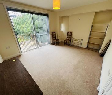 4 bedroom detached house to rent - Photo 1