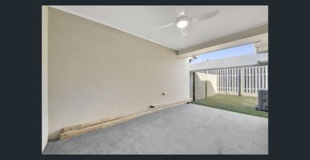 Comfortable Living in a Quiet, Convenient Location - Photo 3