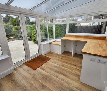 St. Marks Road, Hadleigh, SS7 - Photo 1