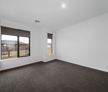 Spacious Family Home - Photo 1
