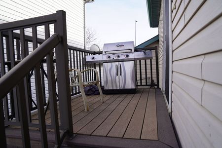 202 Hidden Spring Mews Northwest, Calgary - Photo 4