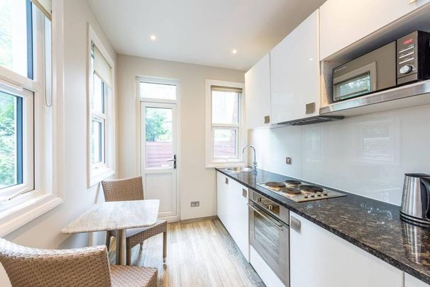 1 bedroom flat to rent - Photo 1