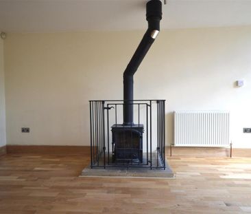 3 bedroom barn conversion to rent - Photo 5