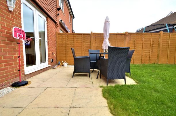 3 bedroom semi-detached house to rent - Photo 1