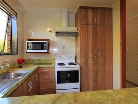 Sunny 2-bedroom unit for rent in Witherlea - Photo 5