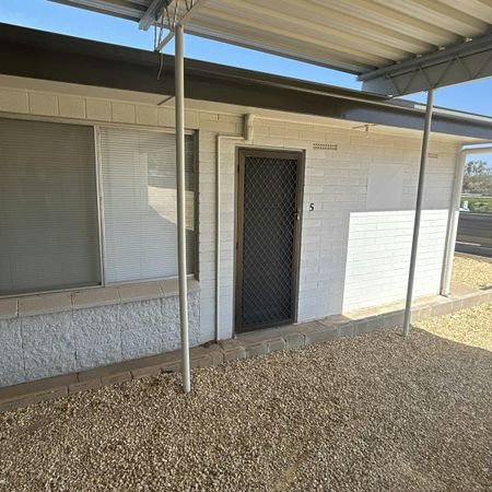 Furnished One Bedroom Unit - Photo 4