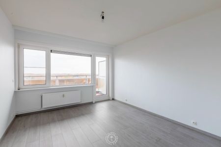 Fijn, gerenoveerd en energiezuinig 2 slaapkamer appartement - Photo 2
