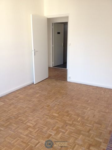 Location Appartement 2 pièces 46m² ORLEANS 45000 - Photo 4