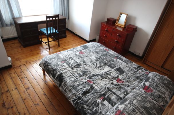 Grimthorpe Place, Headingley - Photo 1