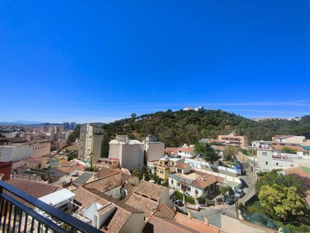 Alquiler de ático en Calle Conde de Ureña - Photo 4