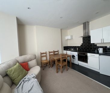 Newport Road, CARDIFF - Photo 3