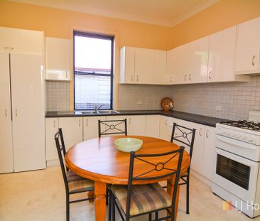 MODERN COTTAGE CLOSE TO TOWN - Photo 5