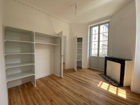 A LOUER APPARTEMENT T2 BORDEAUX - SAINT PIERRE - Photo 3