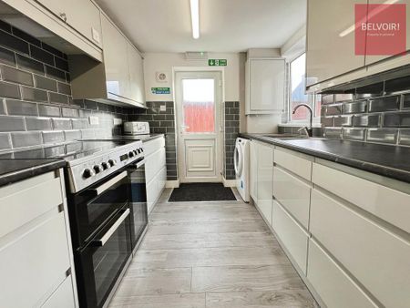 1 bedroom in a house share to rent - Photo 5