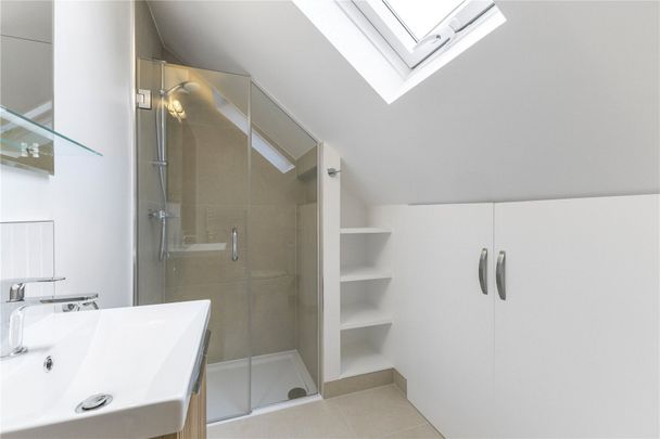 Effingham Road, Long Ditton, Surbiton, Surrey, KT6 flat to rent - Photo 1