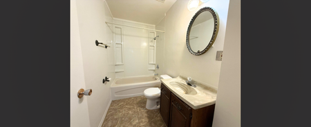 3 Bedroom Main Floor – Great Location! - Photo 4