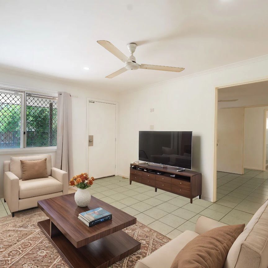 Easy Living Three Bedroom Home - Photo 1