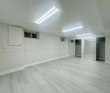 130 Kingslake Road #Lower - Photo 4