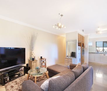 10/2 Wilson Street, WOLLONGONG NSW 2500 - Photo 3