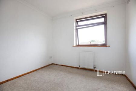 4 bedroom detached house to rent - Photo 5