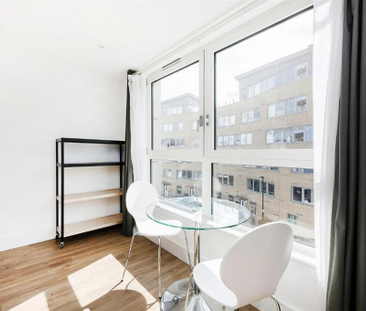 Studio to rent - Photo 6