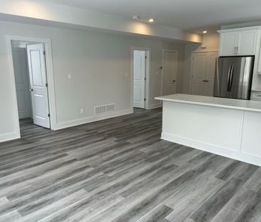 For Lease - 82 Christopher Hamilton Street Unit# 4, Stittsville - M... - Photo 4