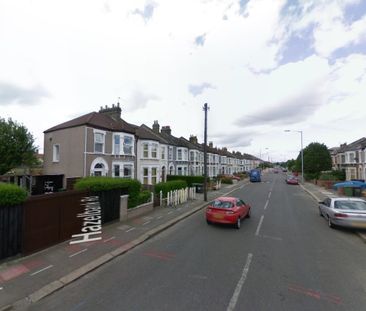 Studio Flat, Hazelbank Road, SE6 - Photo 1