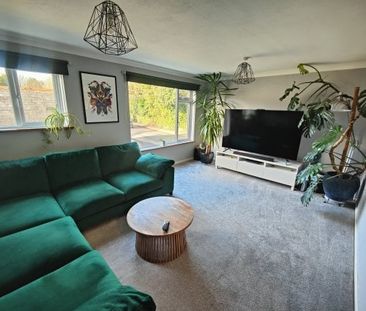 Penzance, Penzance, TR18 - Photo 1