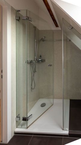 2.5 Zimmer, 107 m², 4. Stock - Photo 5