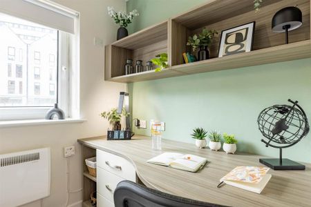 1 bedroom in a flat share to rent - Photo 4