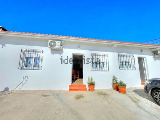 Alquiler de chalet adosado en Almayate Bajo - Photo 1